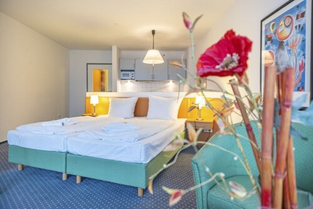 hotel rostock west im kritzmow park