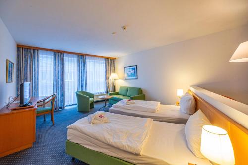 hotel rostock west im kritzmow park