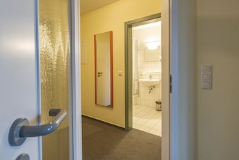 hotel rostock west im kritzmow park