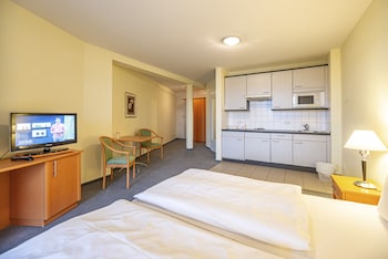 hotel rostock west im kritzmow park