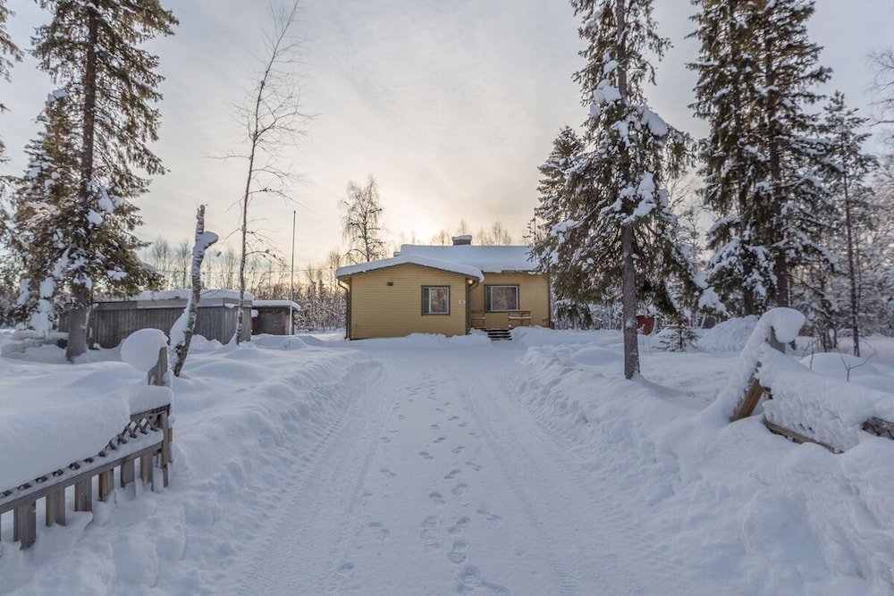 kuukkeli ivalo arctic house