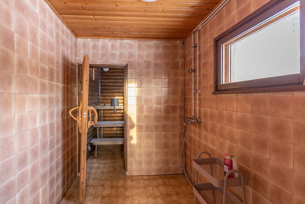 kuukkeli ivalo arctic house
