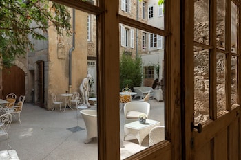 Les Remparts Hotels Et Demeures Historiques,,4 star