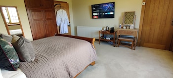 luxury bed and breakfast at bossington hall in exmoor somerset