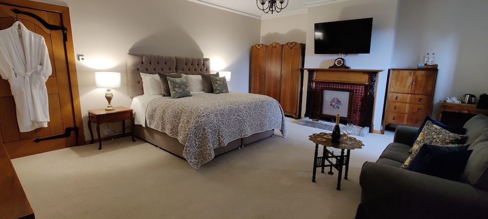 luxury bed and breakfast at bossington hall in exmoor somerset