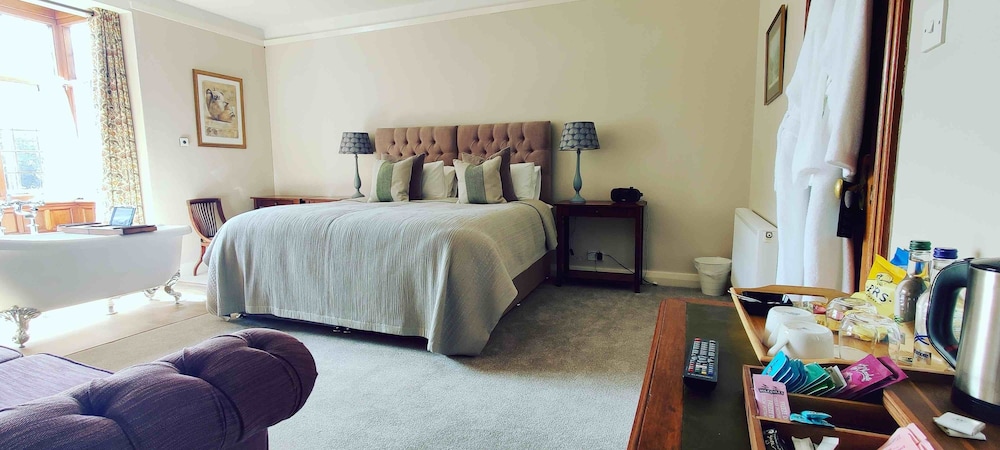 luxury bed and breakfast at bossington hall in exmoor somerset