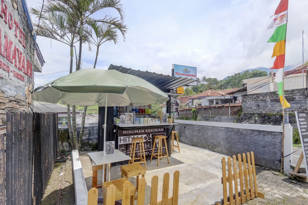 spot on 90156 hotel ramayana