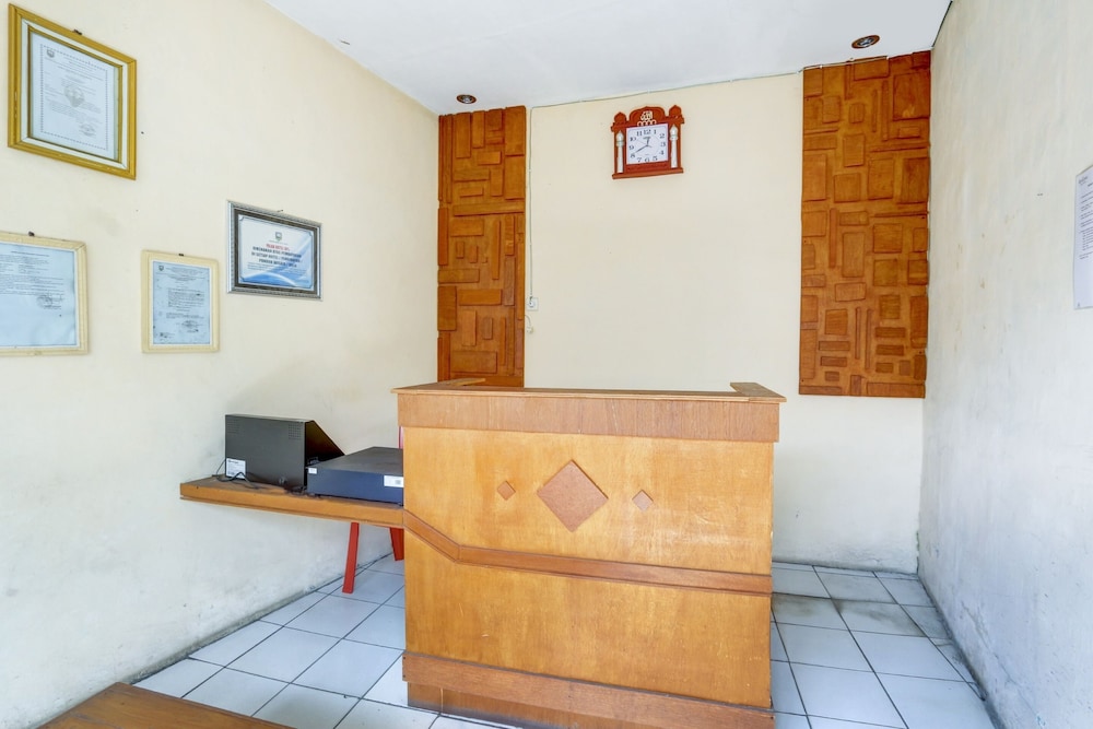 spot on 90156 hotel ramayana