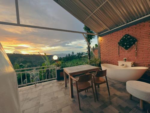 moondock luxury camp