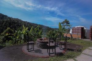 moondock luxury camp