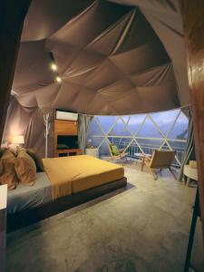 moondock luxury camp