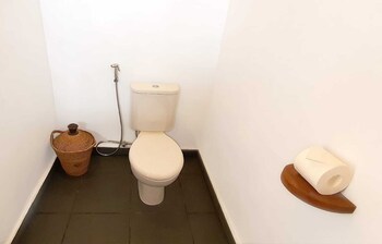 green coconut cottage