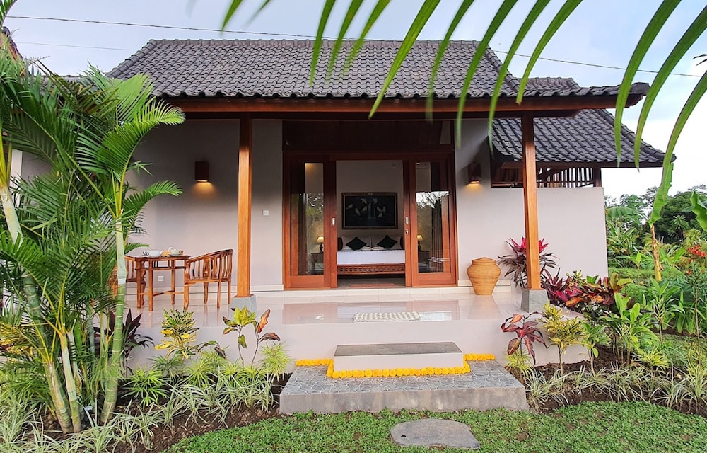 green coconut cottage