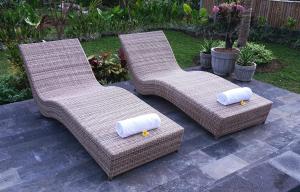 green coconut cottage