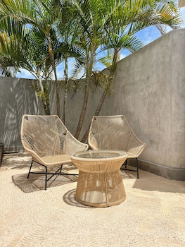 villa manouch lembongan
