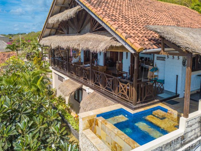 villa manouch lembongan