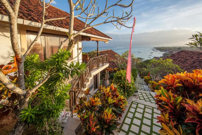 villa manouch lembongan