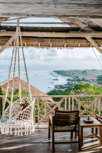 villa manouch lembongan
