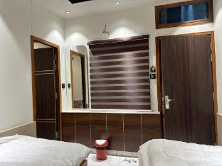 Hotel Raj Darbar,,1 star