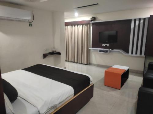hotel narmada grand