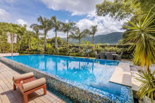 Villa Amber By Lohono Stays,Vaishet>>Alibaug,4 star