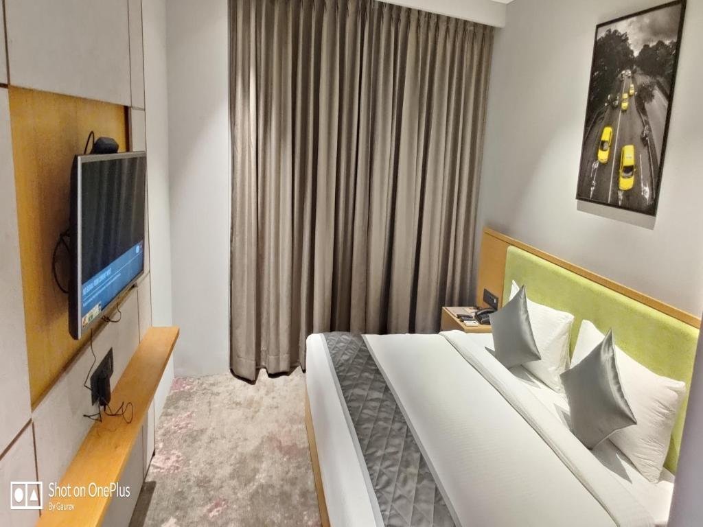 The Amore,Near Surat Railway Station,3 star