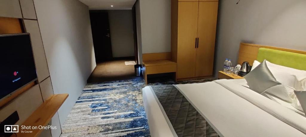 The Amore,Near Surat Railway Station,3 star