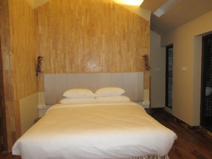 cottages by the creek