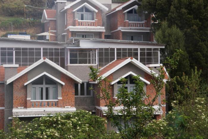 cottages by the creek