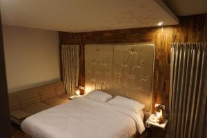 cottages by the creek