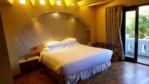 cottages by the creek