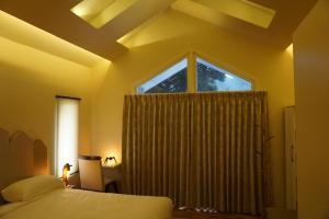 cottages by the creek