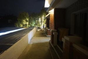 cottages by the creek