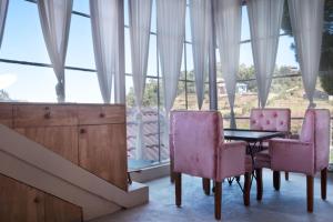 cottages by the creek