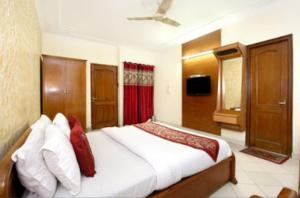 Hotel Paradise Chandigarh