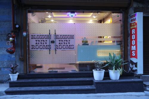 hotel blossom inn