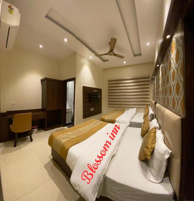 hotel blossom inn