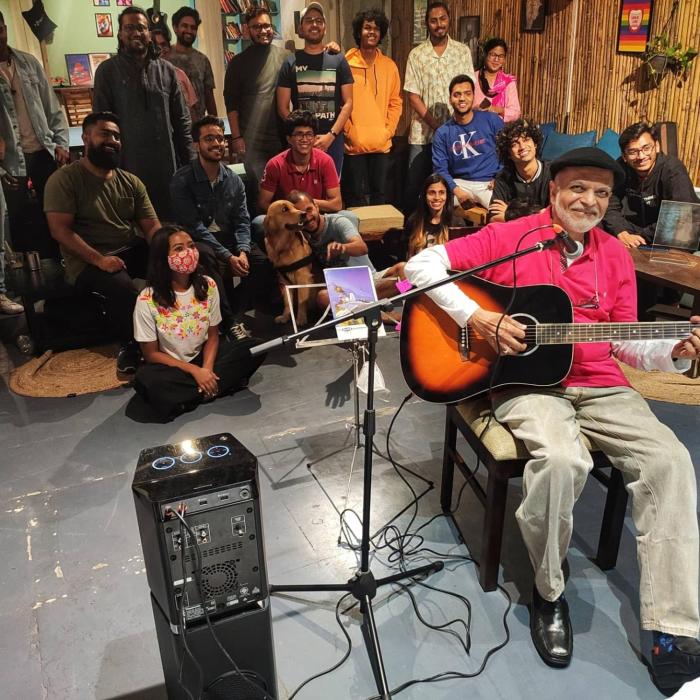 hoshtel99 stay cowork and cafe