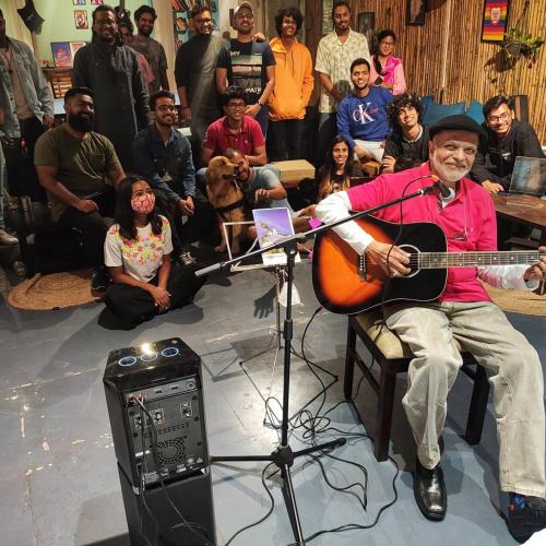 hoshtel99 stay cowork and cafe