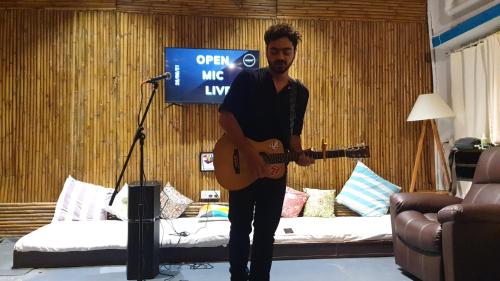 hoshtel99 stay cowork and cafe