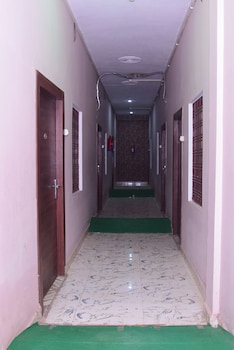 Hotel Shree Mahalaxmi,Rajapur,2 star