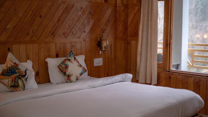 the forest pinnacle and cafe sojha