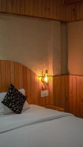 the forest pinnacle and cafe sojha