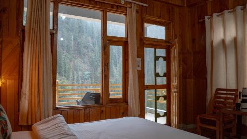 the forest pinnacle and cafe sojha