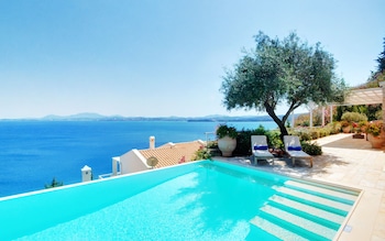 corfu luxury villas