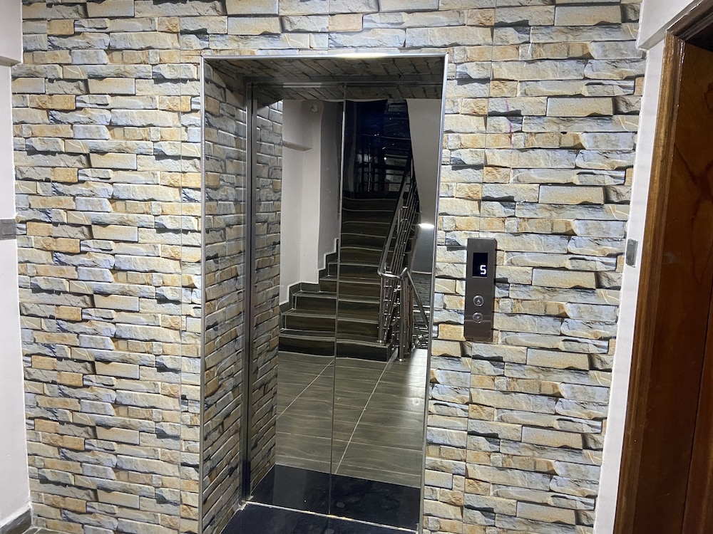 midtown c32 executive suites