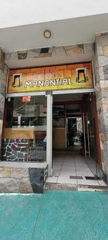 hotel manantial