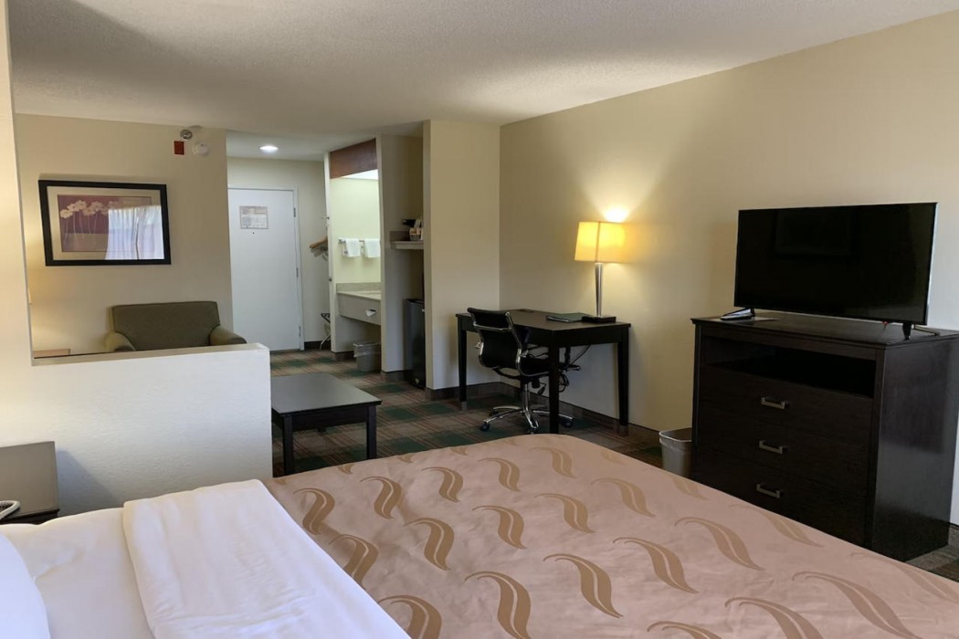 quality inn and suites montgomery east carmichael rd