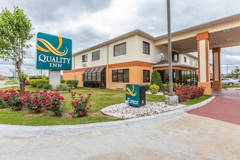 quality inn and suites montgomery east carmichael rd