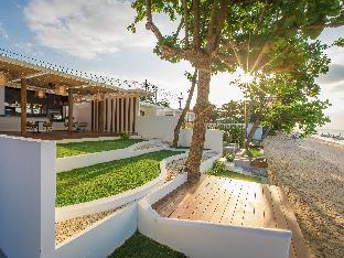 white whale beachfront pool villa